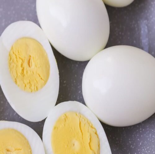 삶은 지 일주일 된 달걀은 버리세요..냉장 보관 시 1주일, 상온에선 최대 2시간 보관 가능.jpg